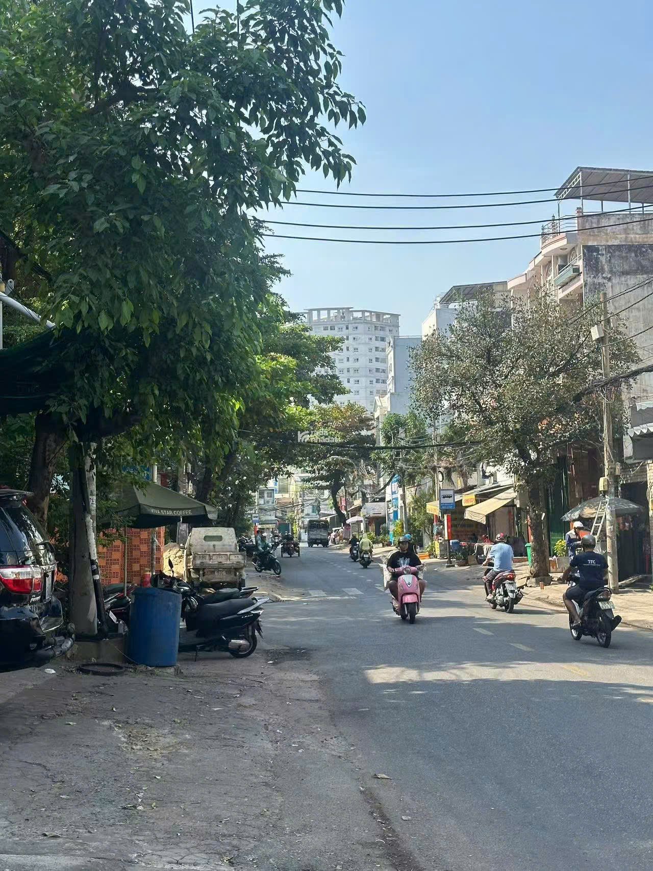 Cần bán gấp nhà Cư xá Lữ Gia giá 14 tỷ