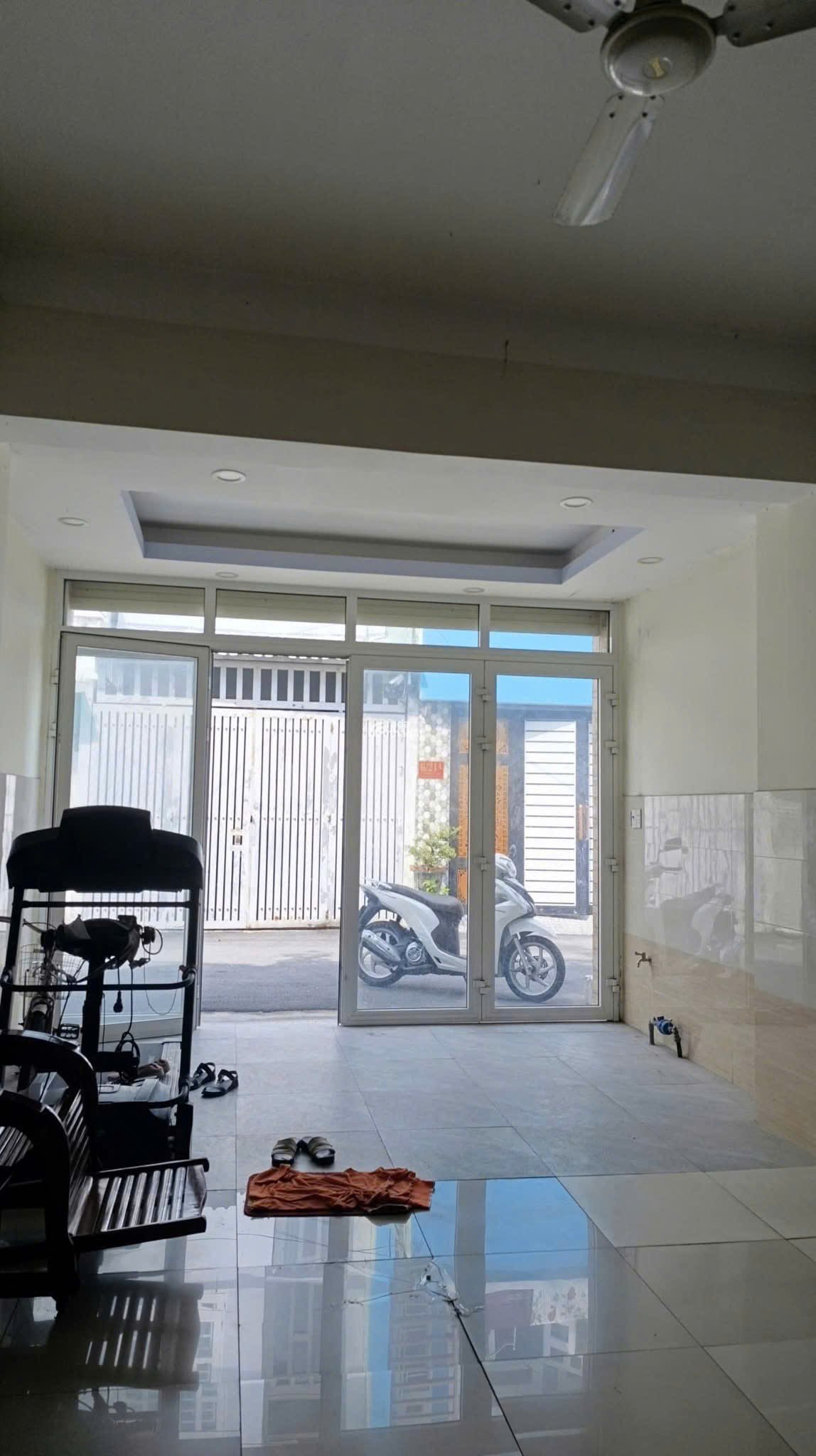 Bán nhà Nguyễn Văn Lạc P19 Q.Bình Thạnh, giá giảm còn 3TY5, nhanh tay liên hệ ngay đi