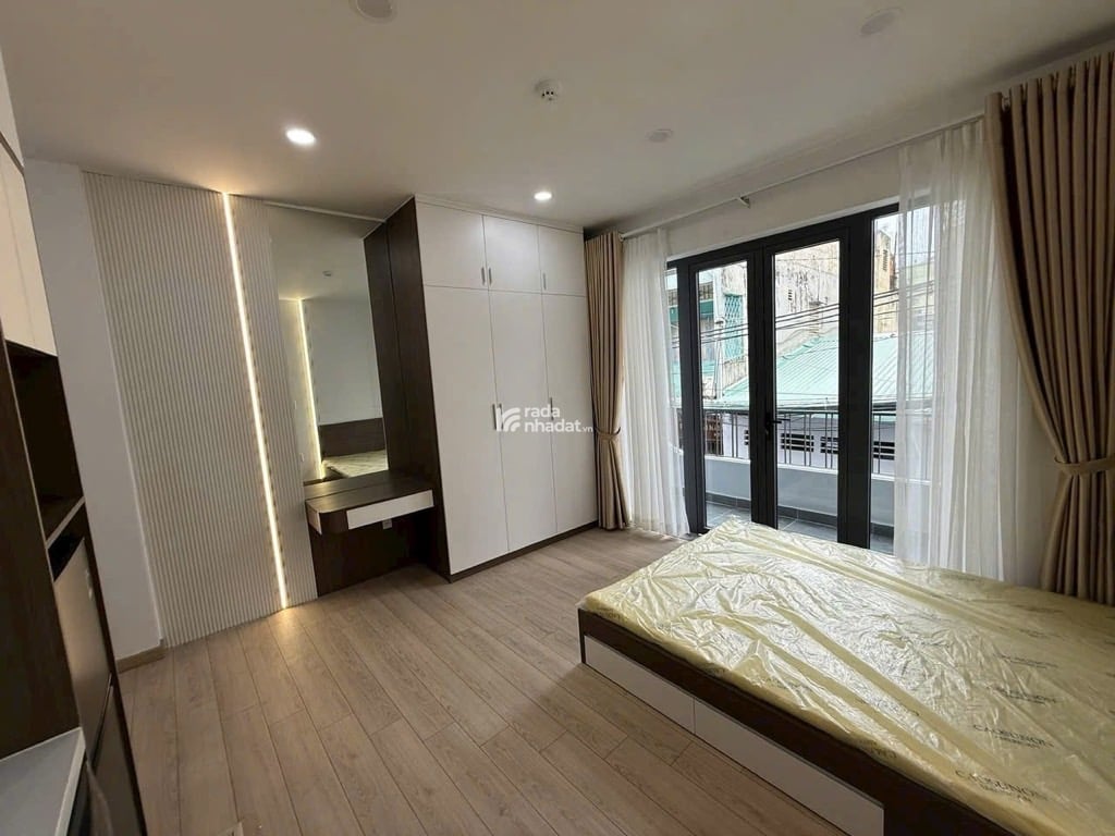 Bán CHDV Võ Thành Trang -Bảy Hiền -Tân Bình  DT : 70M2  3 tầng  4.2 17 GIÁ  13.8 tỷ TL