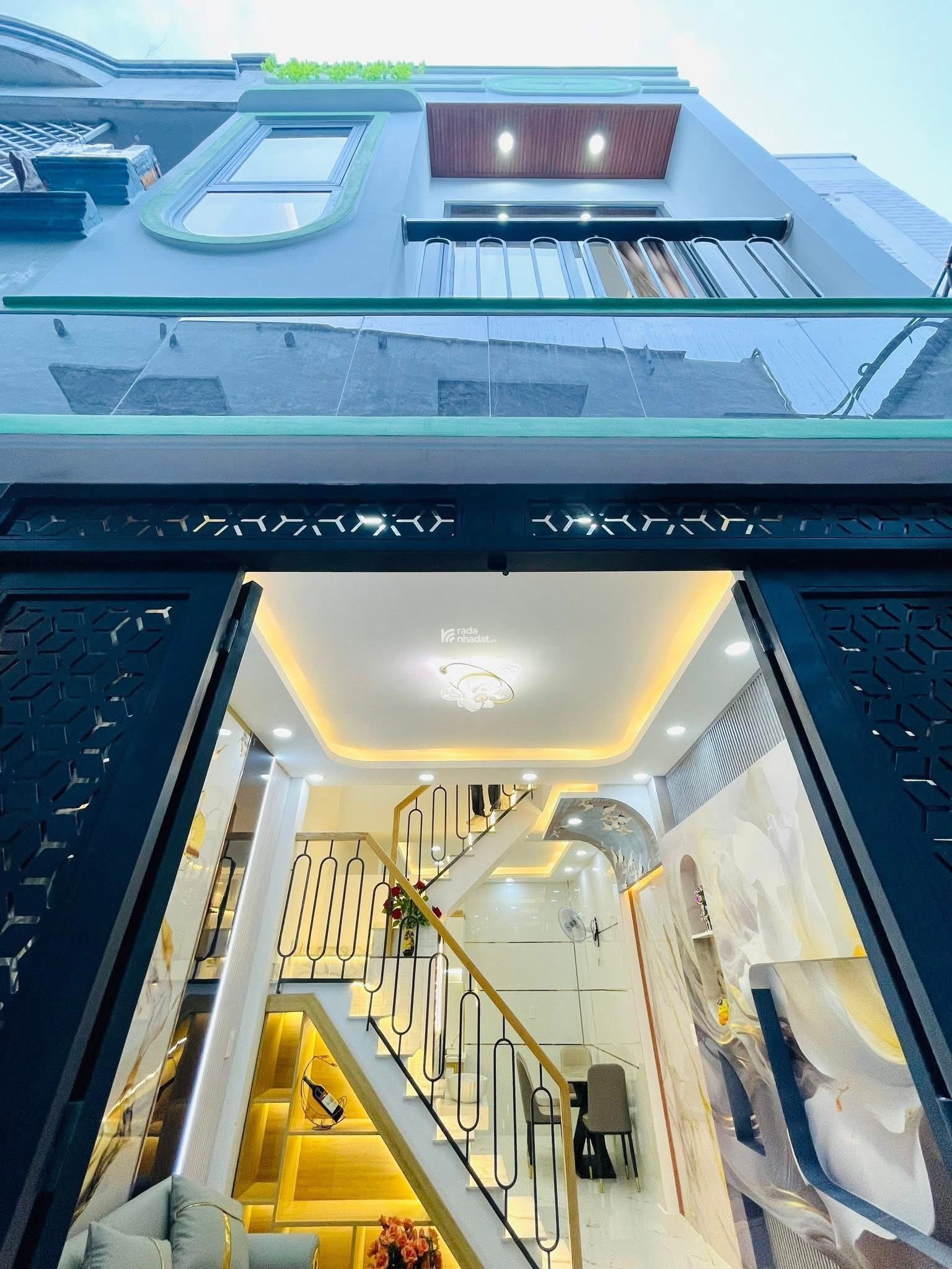 Cần tiền bán nhà Đường Đặng Văn Ngữ Phú Nhuận ,40m2 Sổ hồng riêng Giá 4ty210 lh Vân