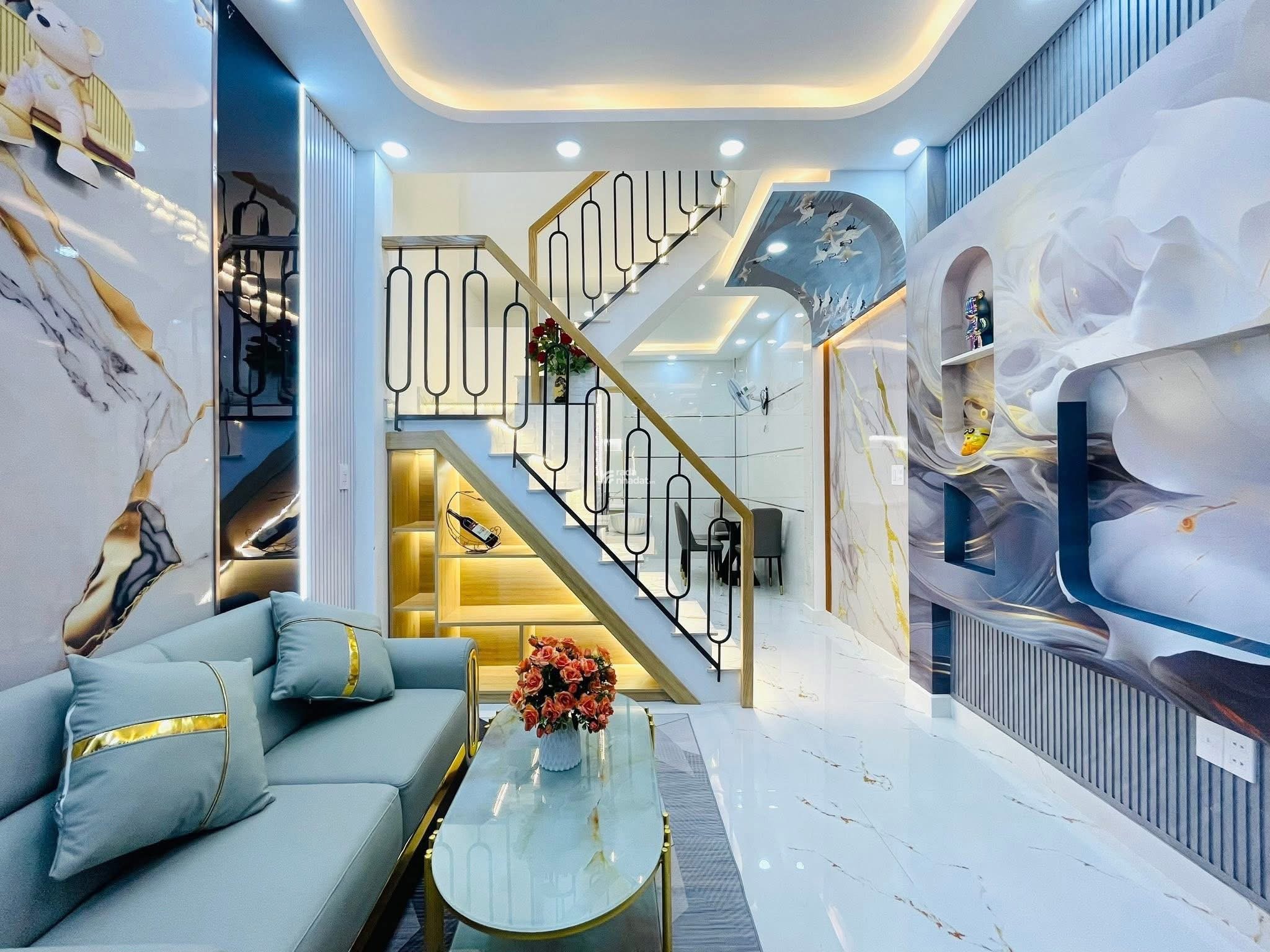 Cần tiền bán nhà Đường Đặng Văn Ngữ Phú Nhuận ,40m2 Sổ hồng riêng Giá 4ty210 lh Vân
