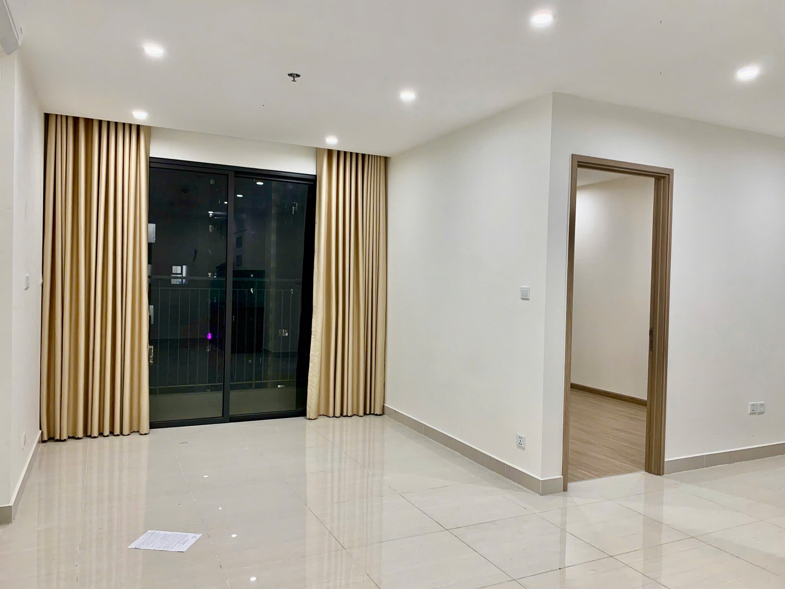 2pn1wc giá bán 2.680 vinhomes grand park Quận 9