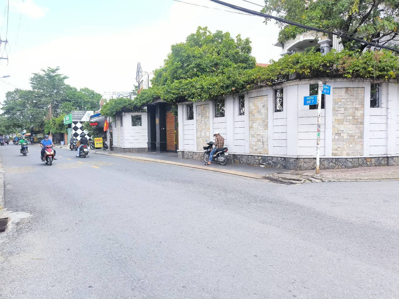 HẺM XE TẢI VI VU KHAI THÁC DÒNG TIỀN CỰC TỐT GẦN KHA VẠN CÂN 7X20 3 TẦNG CHỈ 9,8TỶ