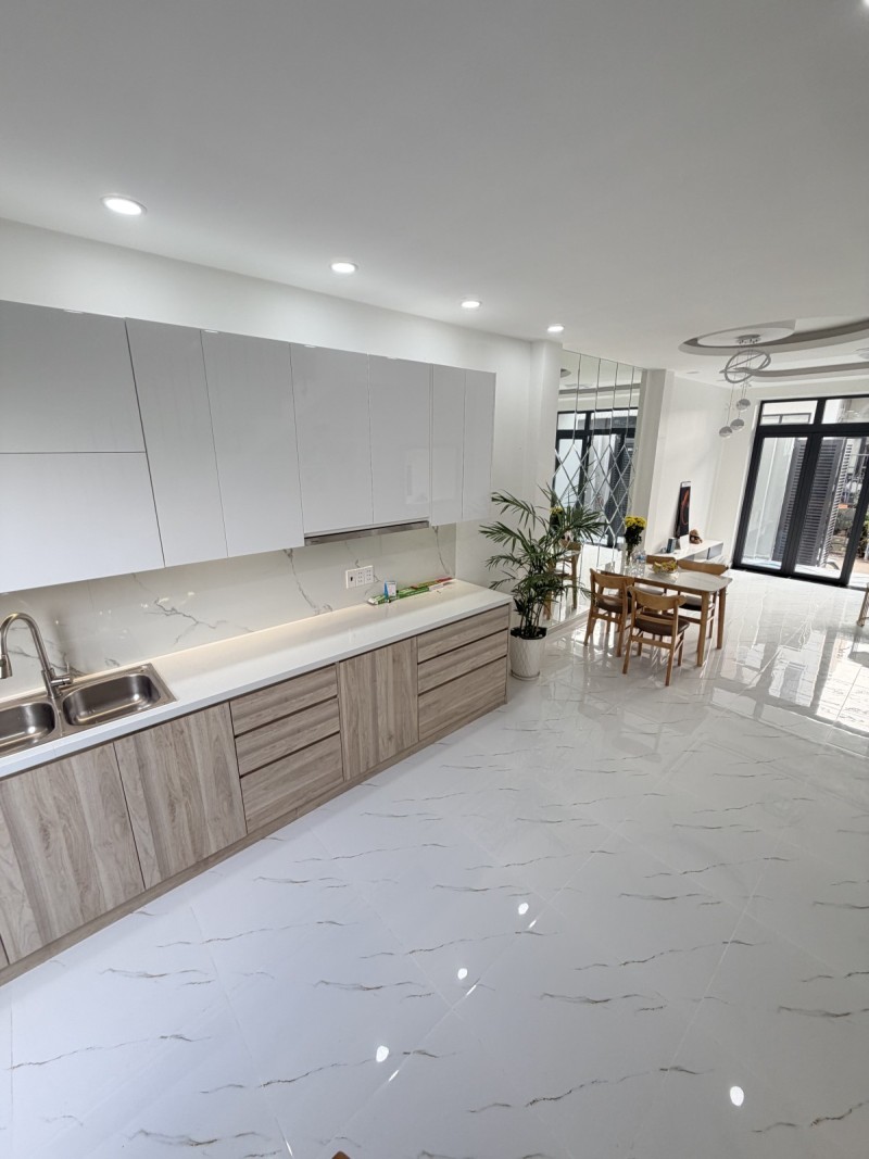 Bán Nhà Mới 3 Tầng Bưng Ông Thoàn - Vòng Xoay Phú Hữu. Giá Nhỉnh 5 Tỷ
