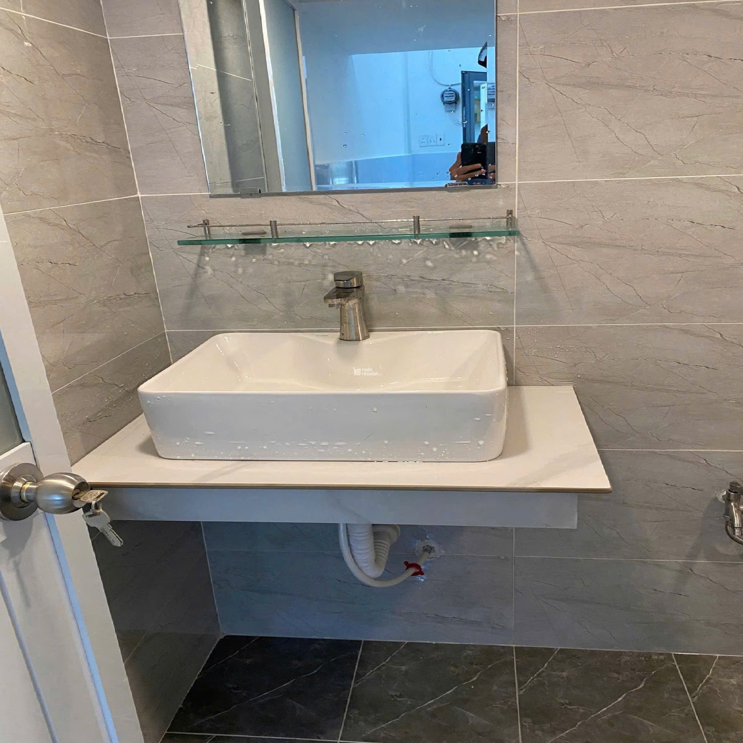 Nhà mới hẻm Cách Mạng Tháng Tám - Quận 3 - Sổ vuông 29 m2 - 3.7 tỷ