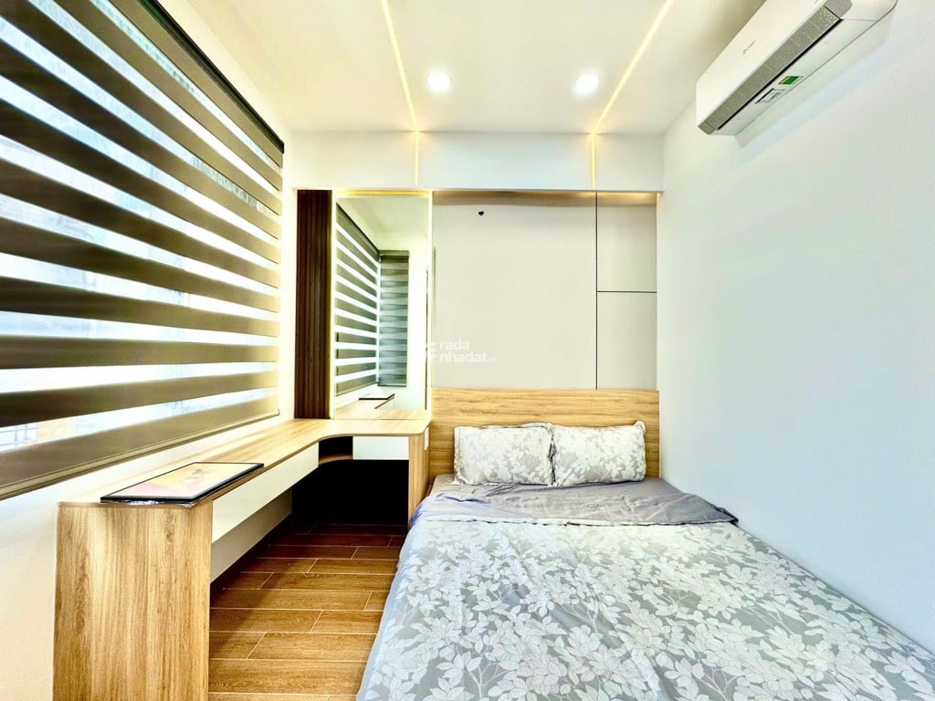 Bán nhà ngay CV Làng Hoa - Nguyễn Văn Khối Gò Vấp - 5 tầng 50m2 - full nội thất - 6 tỷ bé