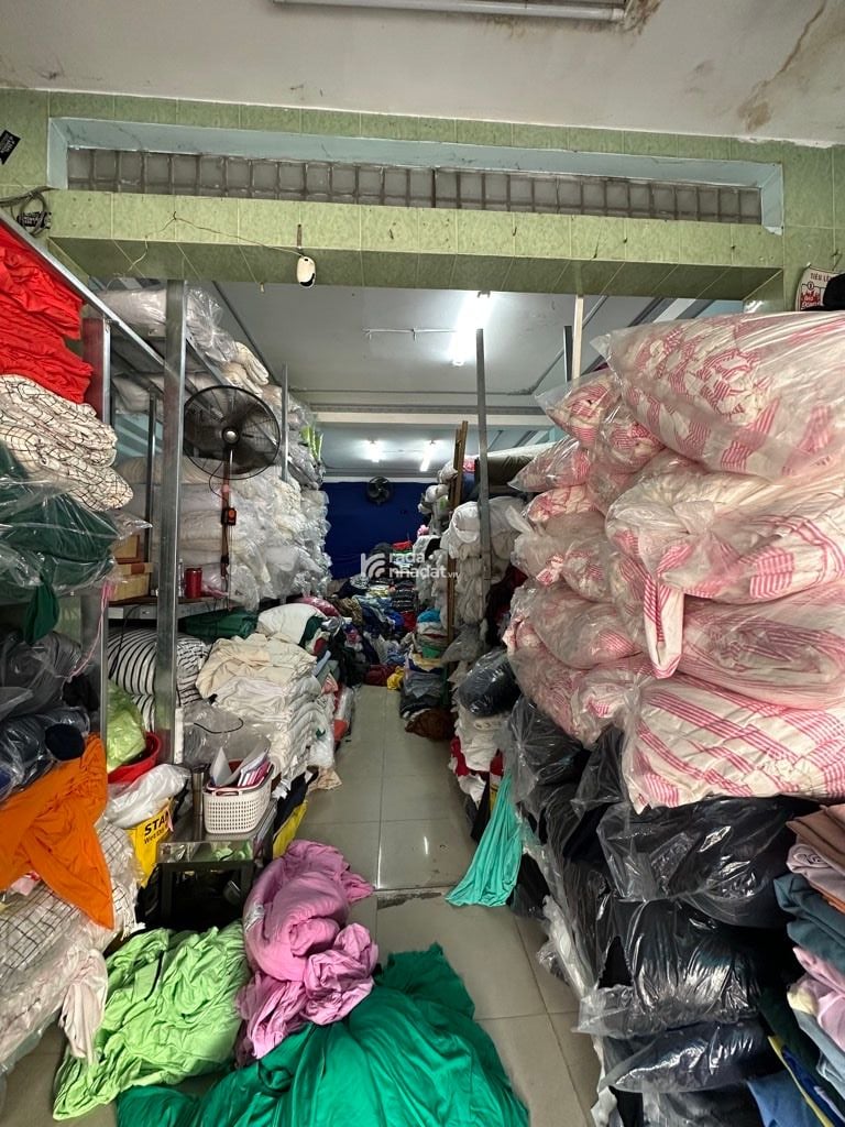 NGAY CHỢ VẢI, HẺM XE HƠI PHÚ THỌ HÒA, TÂN PHÚ, 85M2 HIẾM CÓ. GIẢM 550TR CHỈ 18.5T TL TỐT