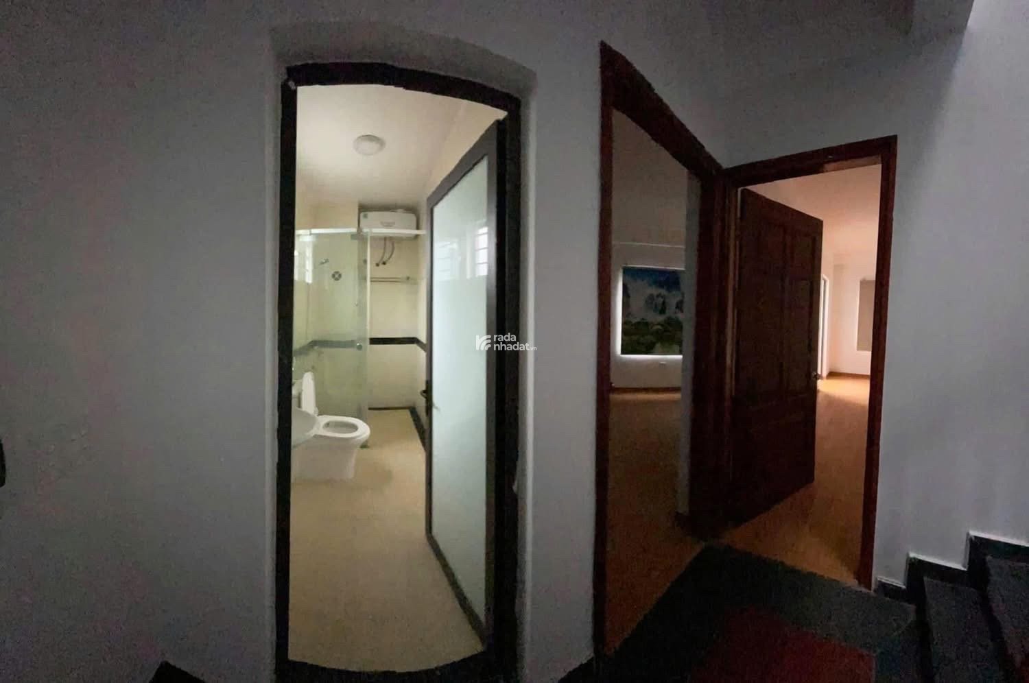 Cho thuê căn hộ khép kín ở Minh Khai - 50m2 - 2 ngủ - 1vs - ban công - giá 6.5 triệu /tháng.