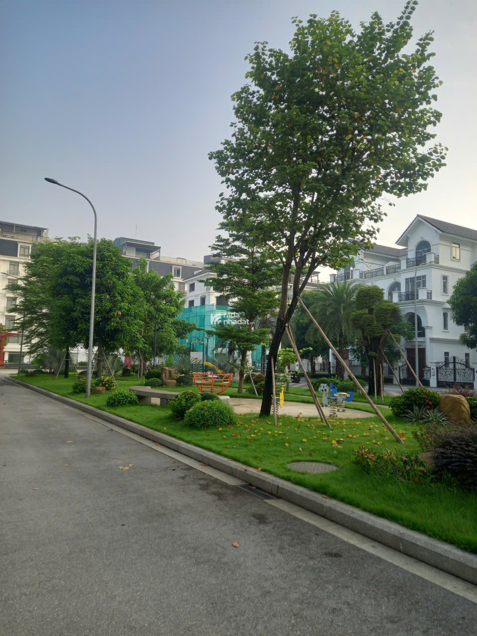 chủ thở ô xi bán Gấp Biệt Thự Mạnh Đức- Nguyên Phi Ỷ Lan