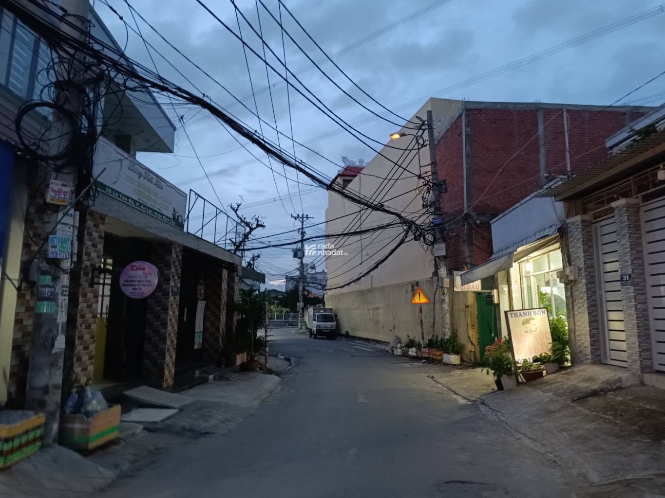 BÁN NHÀ MẶT TIỀN 100M2 2 TẦNG 4PN CHỈ 6.9 TỶ GẦN KINH DƯƠNG VƯƠNG NHÀ ĐẸP Ở NGAY