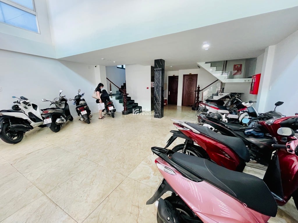 BÁN TÒA NHÀ CHDV MỚI ĐẸP 6 TẦNG NGANG KHỦNG 8M HẬU GIANG THU NHẬP 1,5 TỶ/NĂM NHỈNH 25 TỶ 