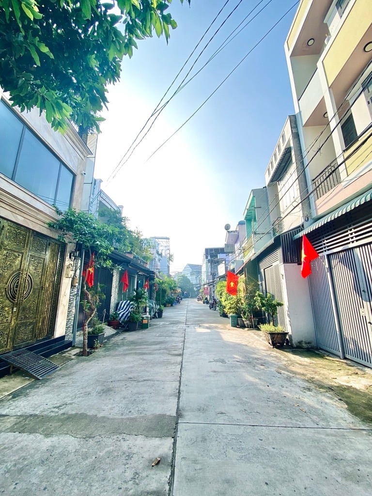 CHÍNH CHỦ 15 NĂM SẮP ĐỊNH CƯ CẦN GÃ GẤP NHÀ KẾ AEON TÂN PHÚ - 67M2 - NỞ HẬU - HẺM NHỰA 8M THÔNG  