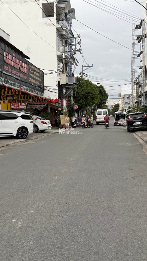 Đường Kênh Nước Đen Phường BHHòa Q. Tân Phú ,