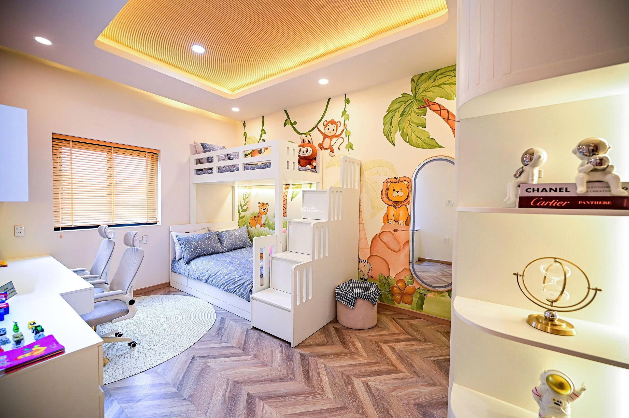 NHÀ PHỐ SỔ HỒNG TRAO TAY KHU COMPOUND ĐẦU TIÊN TẠI VSIP 3