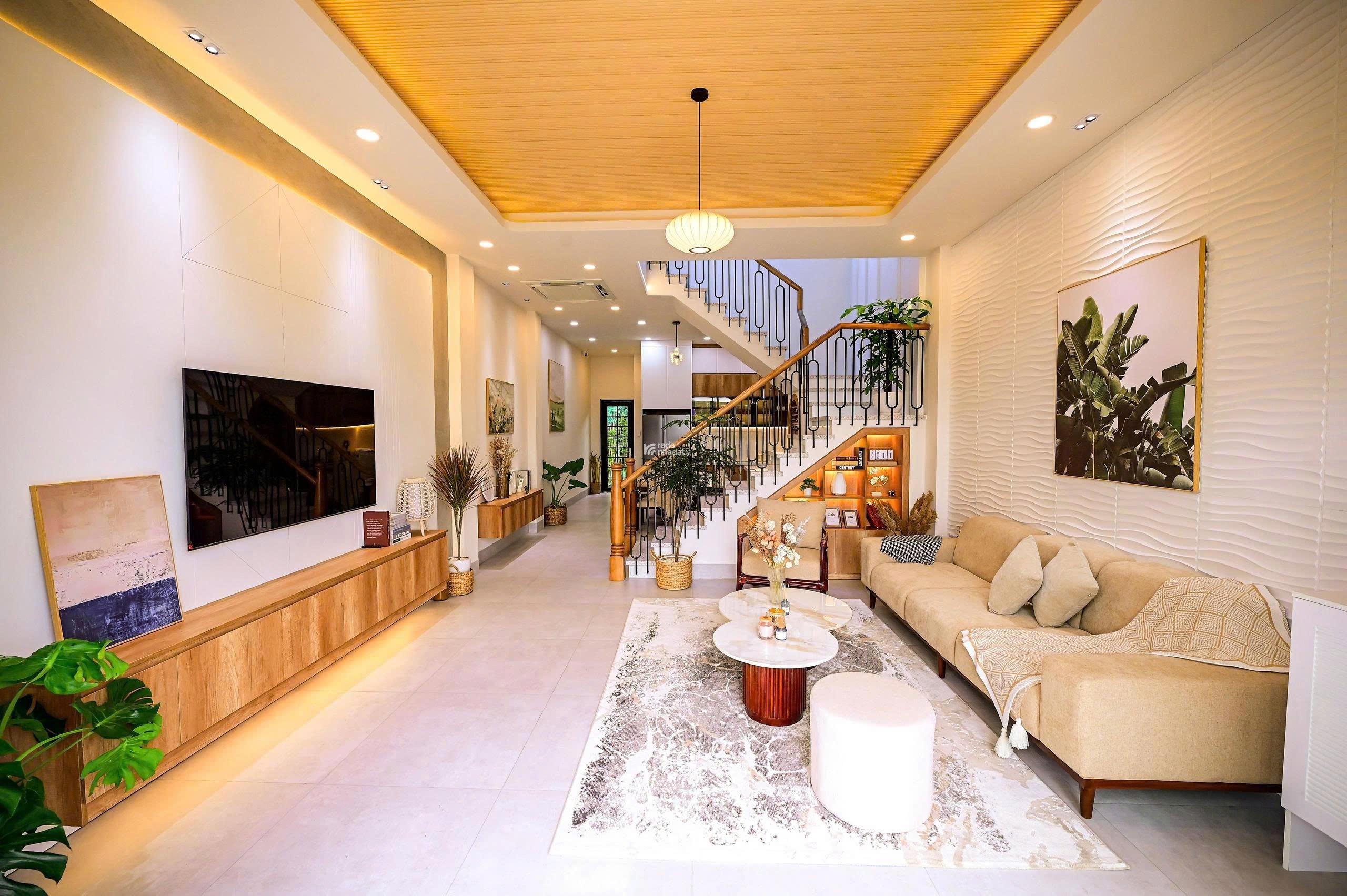 NHÀ PHỐ SỔ HỒNG TRAO TAY KHU COMPOUND ĐẦU TIÊN TẠI VSIP 3