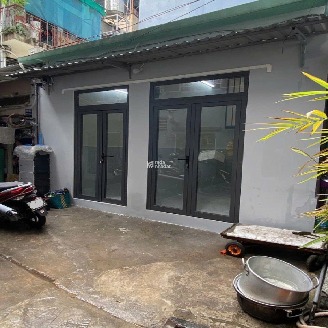 Nhà mới hẻm Cách Mạng Tháng Tám - Quận 3 - Sổ vuông 29 m2 - 3.7 tỷ