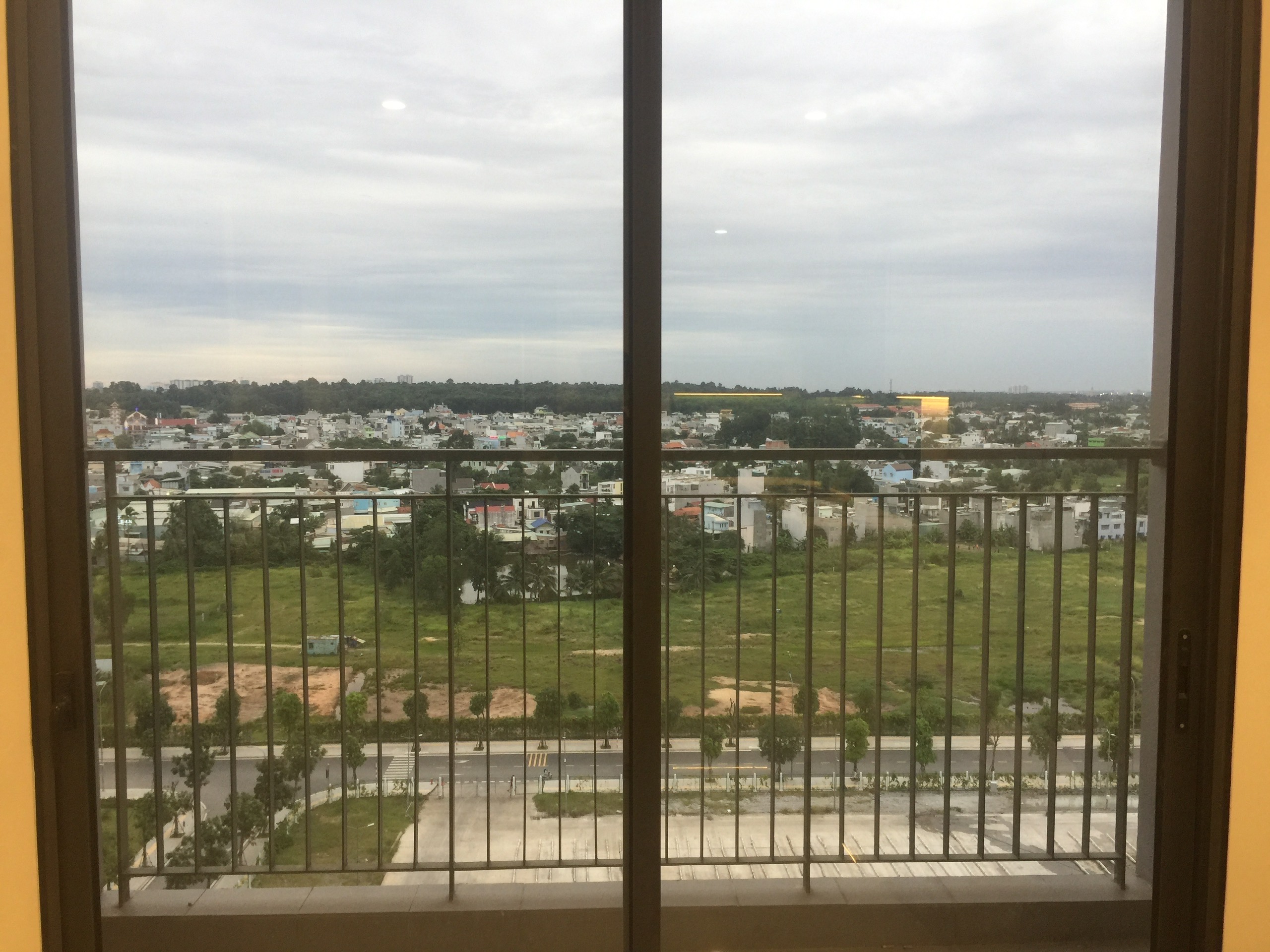 cần bán 2pn2wc 67m2 giá bán 2tỷ920 vinhomes grand park quận 9