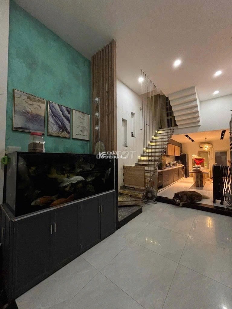 NHÀ MỚI CỨNG-Tặng nội thất hơn 3 Tỷ-Hẻm Xe Tăng Nguyễn Văn Đậu-5 Tầng, 4x14m-10.x Tỷ TL Chính chủ!