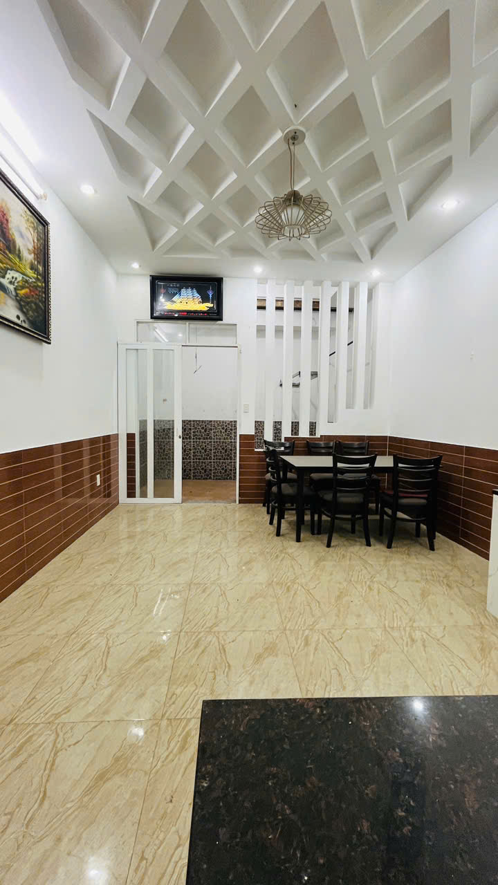 KÈO THƠM...RẺ NHẤT KHU VỰC, 84M2 ĐÚC 2 TẤM, Ô TÔ ĐỖ SÂN, Ở NGAY