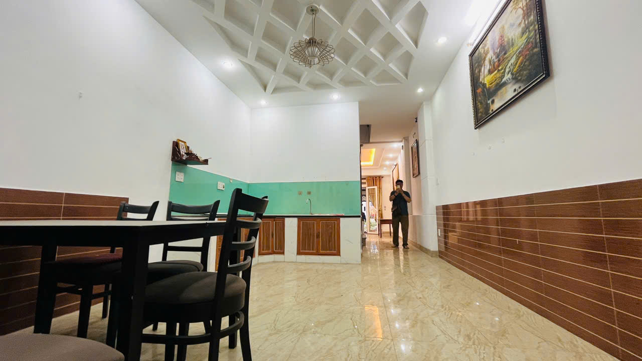 KÈO THƠM...RẺ NHẤT KHU VỰC, 84M2 ĐÚC 2 TẤM, Ô TÔ ĐỖ SÂN, Ở NGAY
