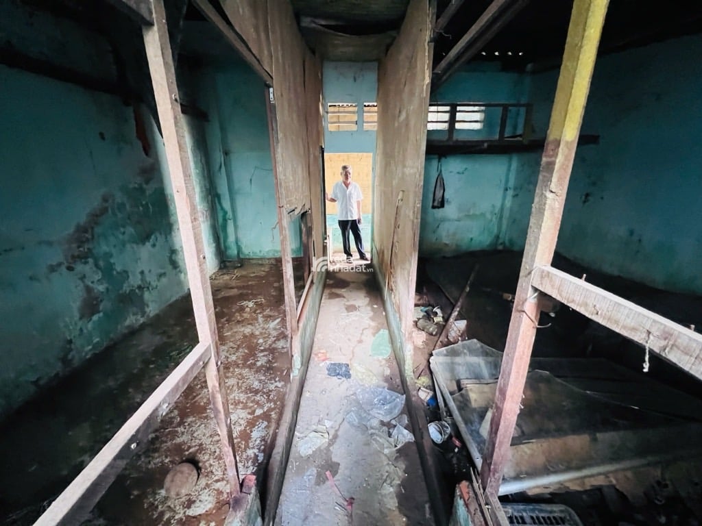 Mặt tiền view sông Q8, 210m2 ngang 7.1m tiện xây mới, SHR vuông vưc hoàn công, 15 tỷ TL