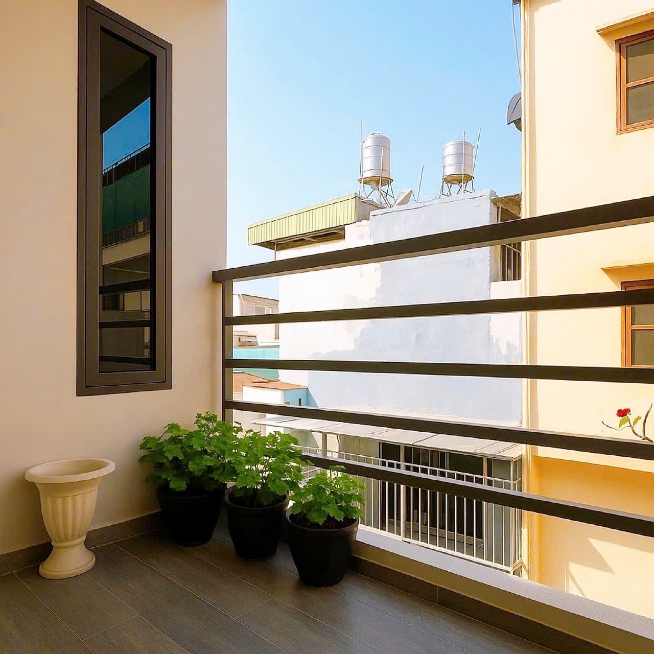 Bán nhà 3 tầng hẻm Cách Mạng Tháng Tám, QUẬN 3, DT 58 m2, Giá 5.5 tỷ