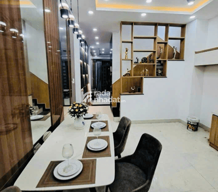 NHÀ PHỐ CAO CẤP . THANG MÁY .NỘI THẤT CẤP  ĐẲNG CẤP DOANH NHÂN -QUẬN 12