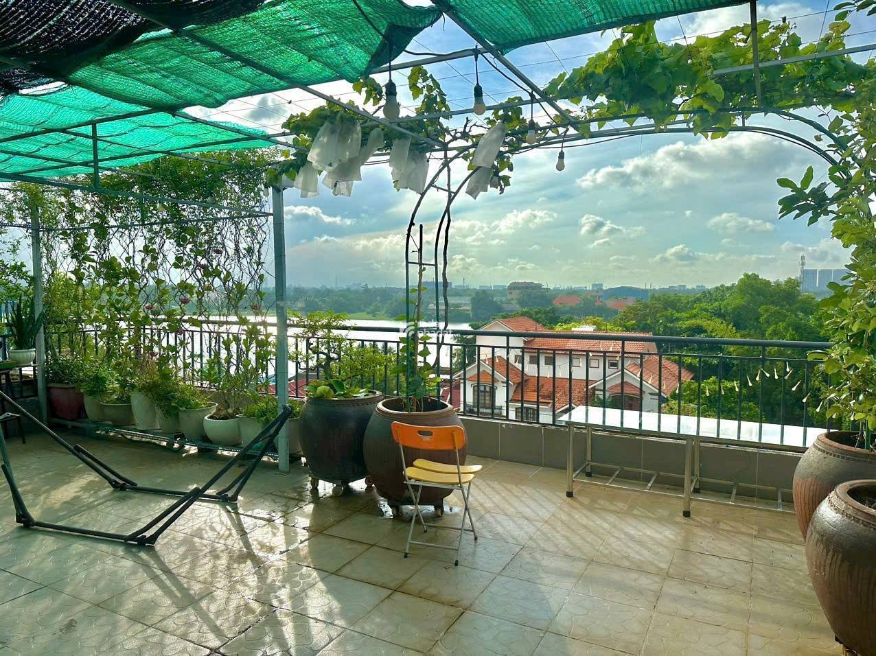 KHU BIỆT THỰ BÊN SÔNG SÀI GÒN - 5 TẦNG ( 8 X 20M ) - CÔNG VIÊN TRƯỚC NHÀ - SAU VIEW SÔNG CỰC ĐẸP