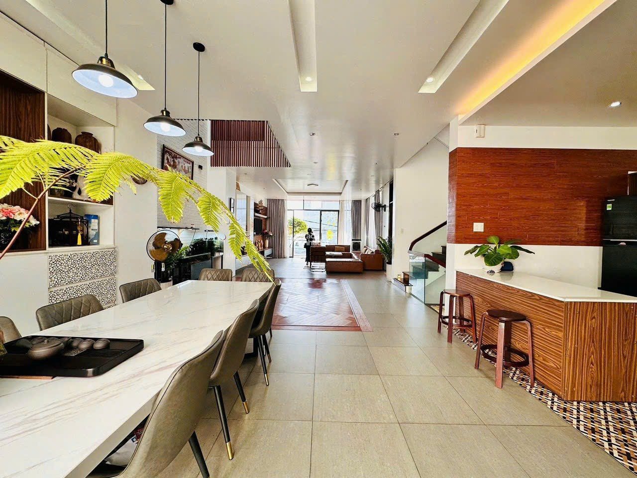 KHU BIỆT THỰ BÊN SÔNG SÀI GÒN - 5 TẦNG ( 8 X 20M ) - CÔNG VIÊN TRƯỚC NHÀ - SAU VIEW SÔNG CỰC ĐẸP