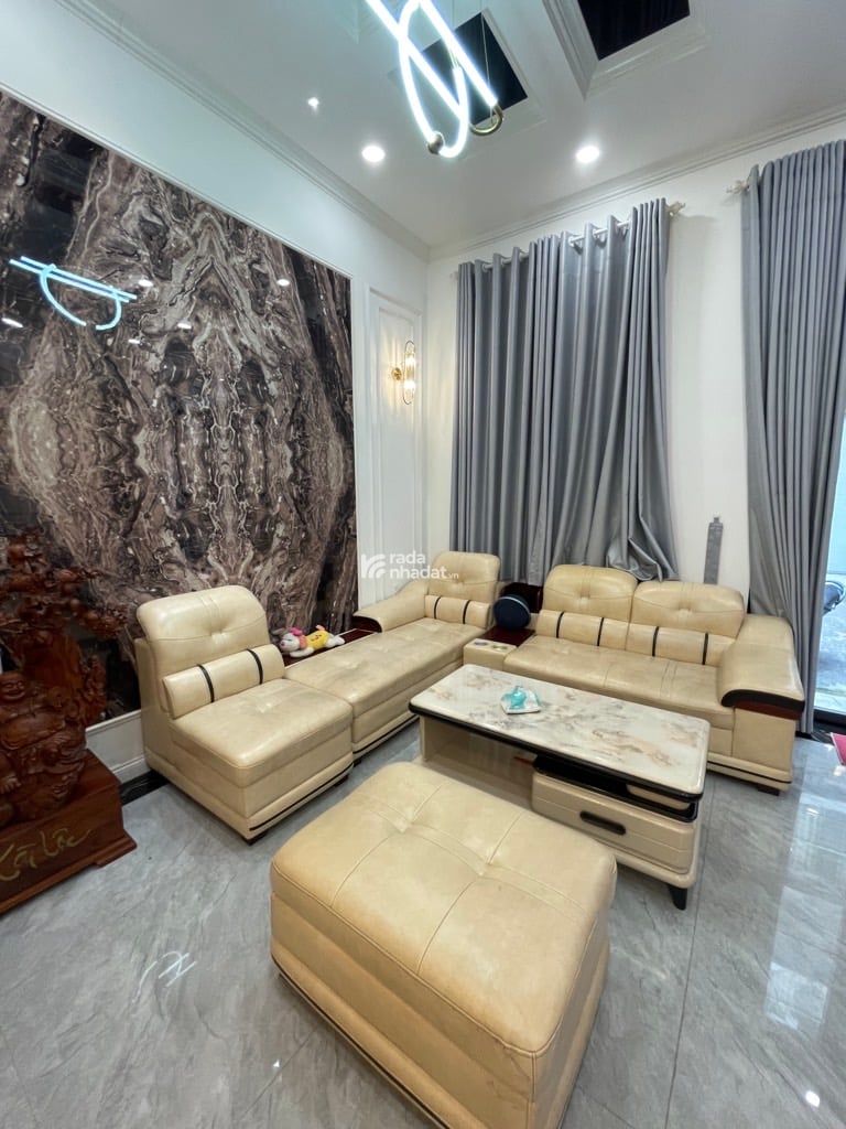 Các trục đường chính: Tây Lân, Hương Lộ 2, Liên Ấp 1-2-3, Cây Cám, Kênh Tham Lương...