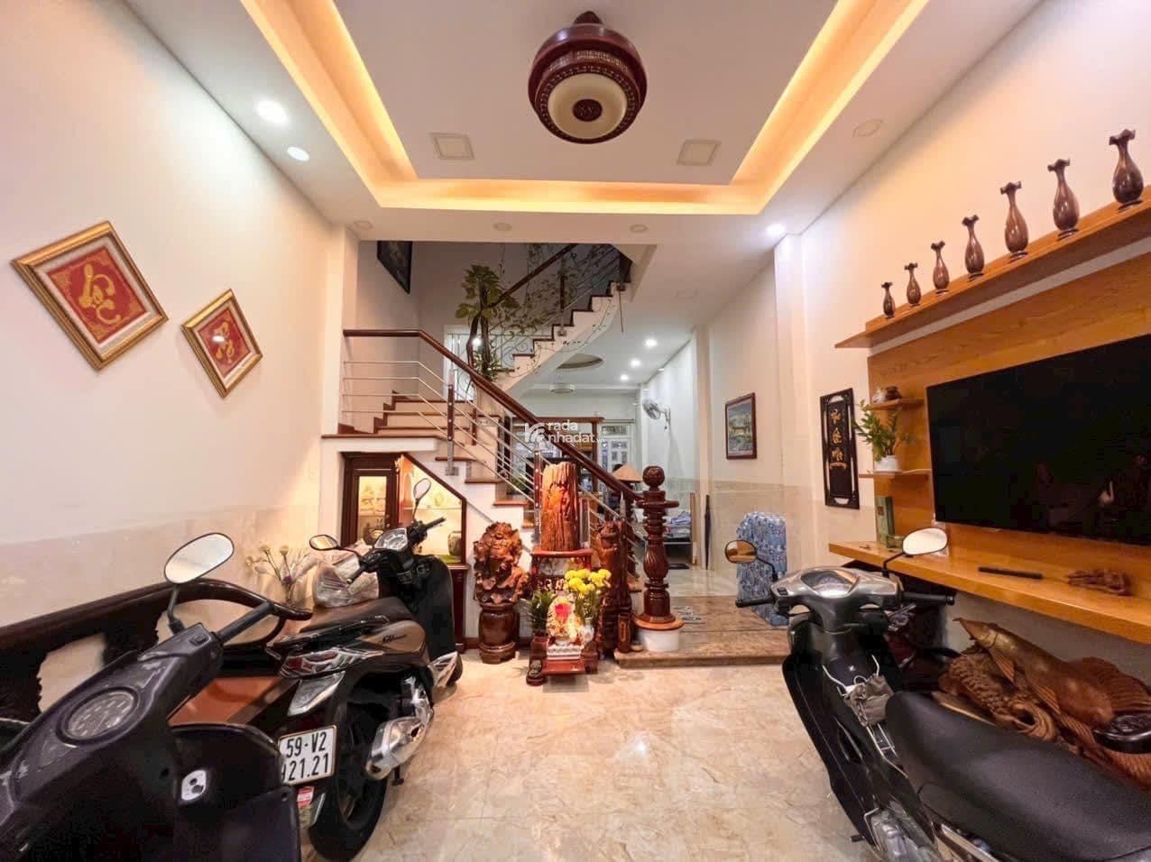 Nhà đẹp giá rẻ Âu Dương Lân P3 Quận 8 DT 40.9m2, sổ hồng riêng