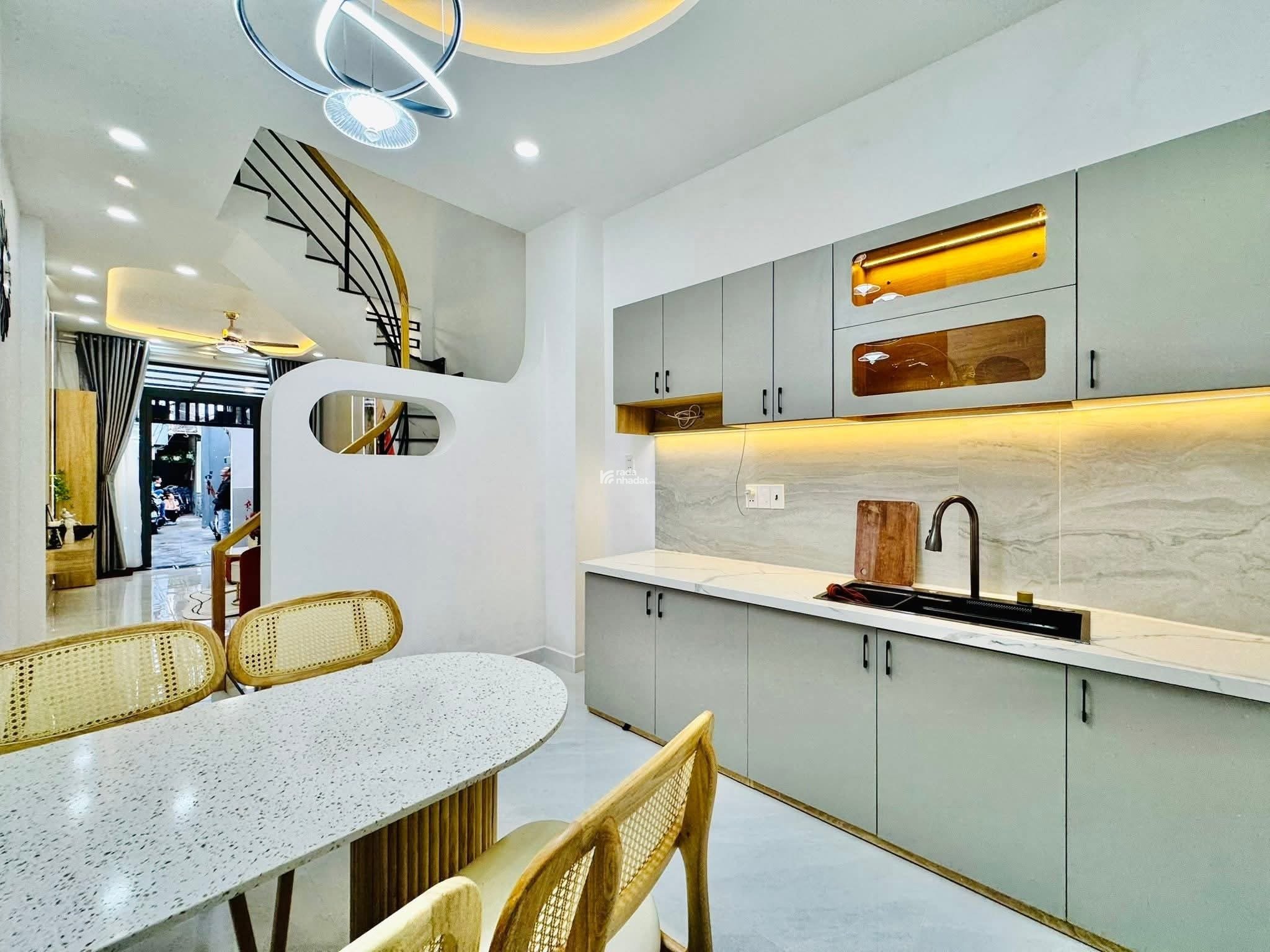 Bán ngay nhà Tầm Vu P26 Bình Thạnh 45m2, giá còn 3ty9 TL, HXH, Sổ hồng riêng