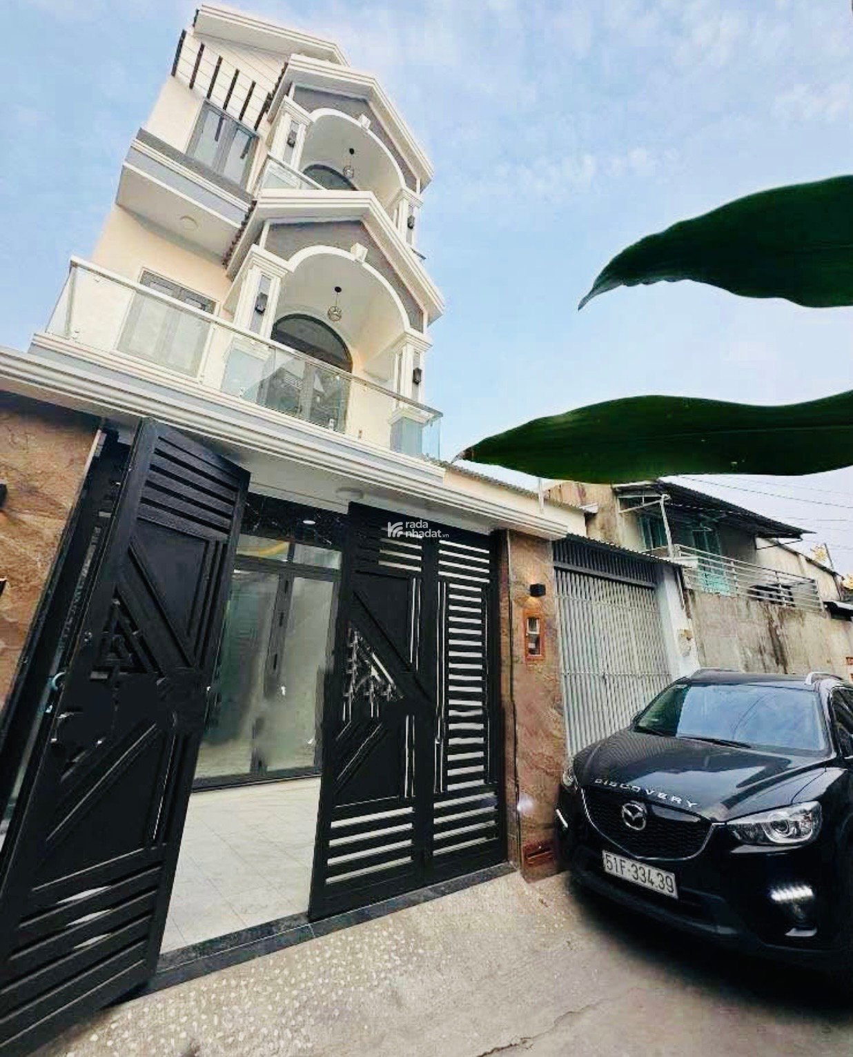 CĂN NHÀ ĐẸP GIÁ TỐT – CỔNG VINHOMES Q9 – HXH – 4,98 TỶ