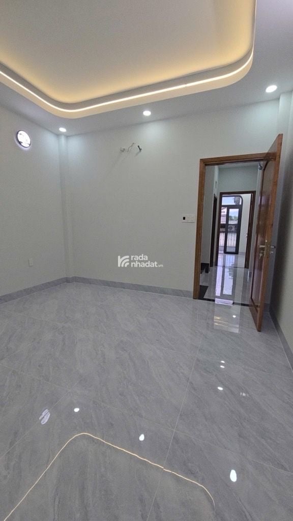 CĂN NHÀ ĐẸP GIÁ TỐT – CỔNG VINHOMES Q9 – HXH – 4,98 TỶ