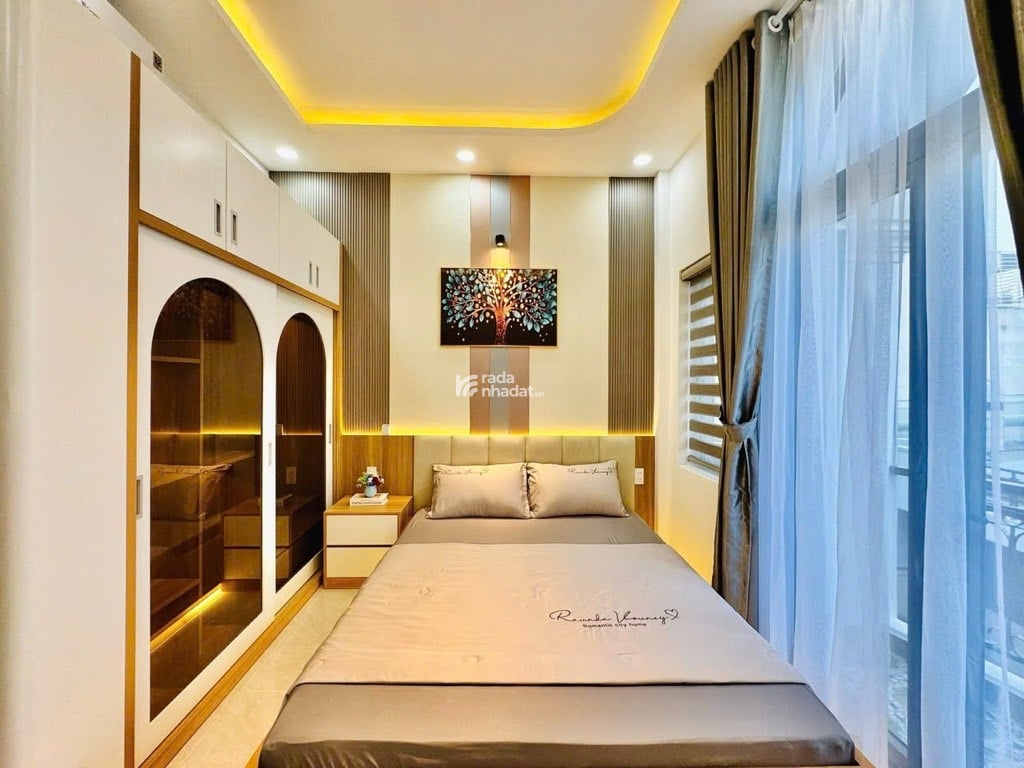 Bán nhà phố 4 tầng đẹp mới Khu an ninh dan trí cao,. gần mặt tiền đường. Gần Emart2