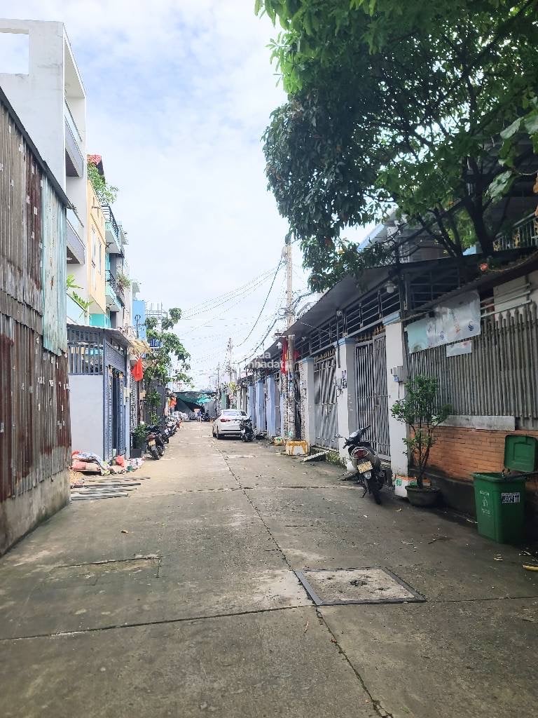 bán nhà gần Aeonmail tân phú  bình hưng hoà