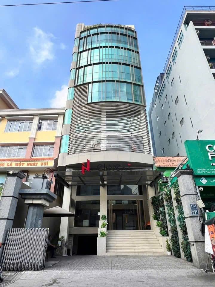 SIÊU PHẨM 95 tỷ! Bán tòa nhà MT Phan Xích Long, Q.PN  9x29m 4 tầng