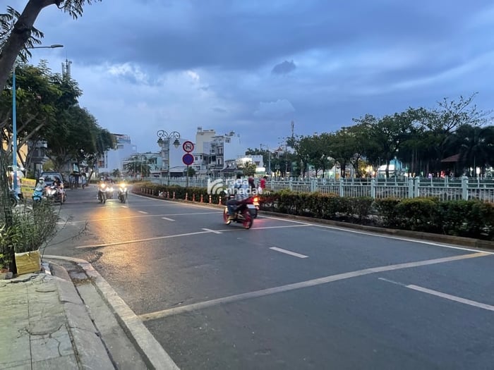 BÁN NHÀ MẶT TIỀN HỒNG BÀNG 60M2 7.6 TỶ 2 TẦNG BTCT KINH DOANH BUÔN BÁN