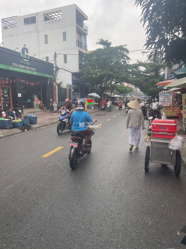 5 Tầng- Mặt Tiền Kinh Doanh Bông Sao- P.5- Q.8-Dt: 49m2(4x12.3)-11 Tỷ