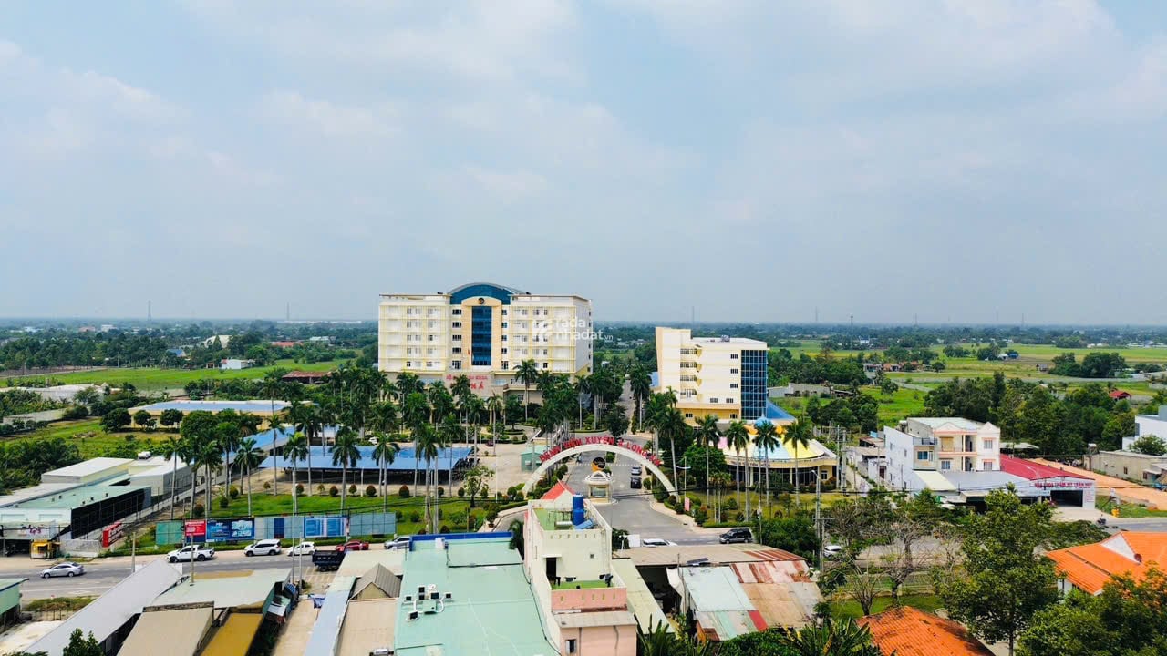 Đất cực kỳ tiềm năng vì đợi đường phóng 2 mặt tiền liền kề với TTTM