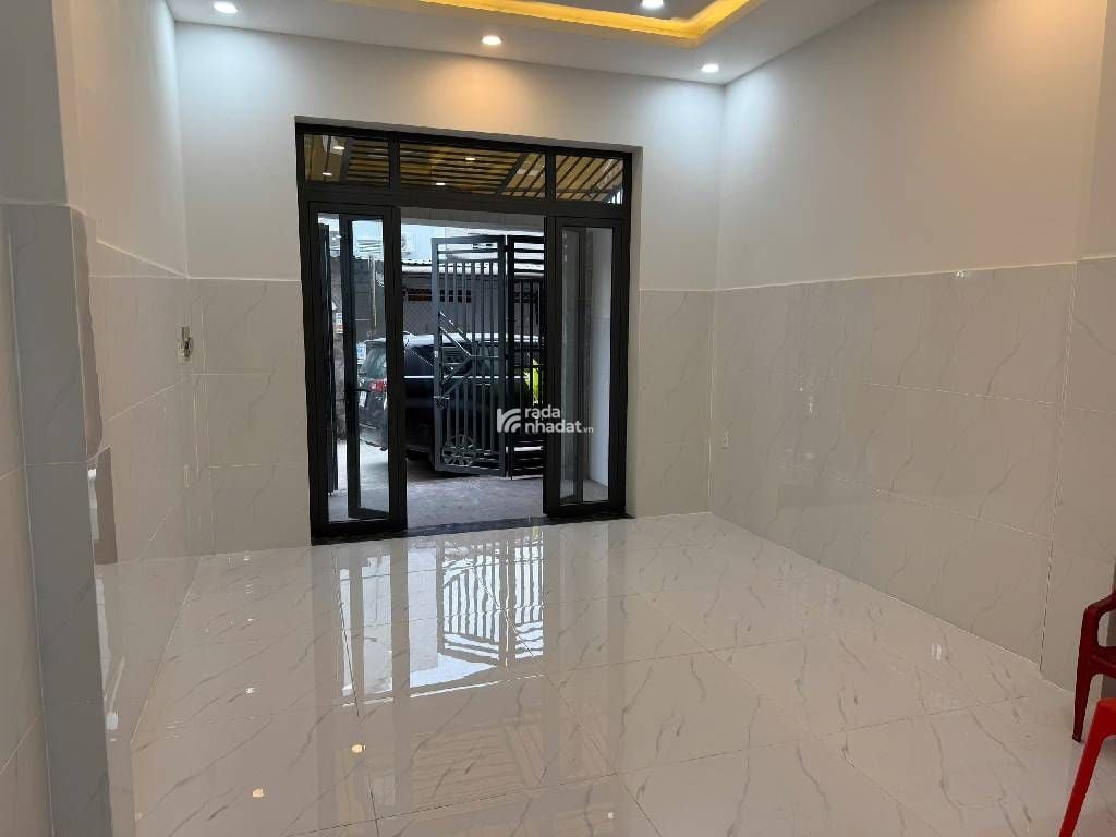Bán nhà đẹp 3 tầng, hẻm ô tô vào tận nhà, cách Lê Văn Việt 150m – giá 6.25 tỷ (Long Thạnh Mỹ, Q9)