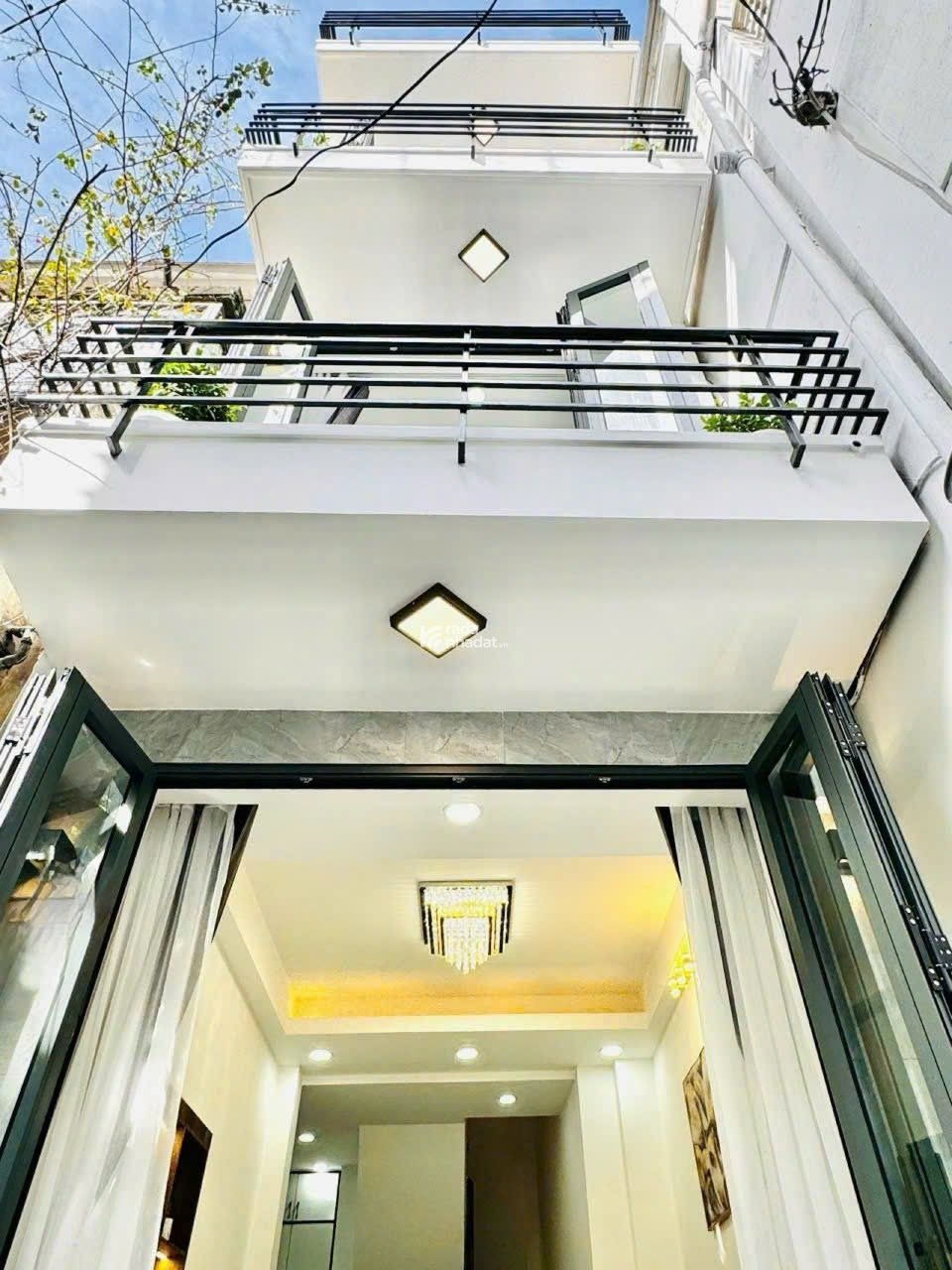 Cần bán nhà nhỏ xinh đường Trần Quang Diệu, Phường 14, Quận 3.