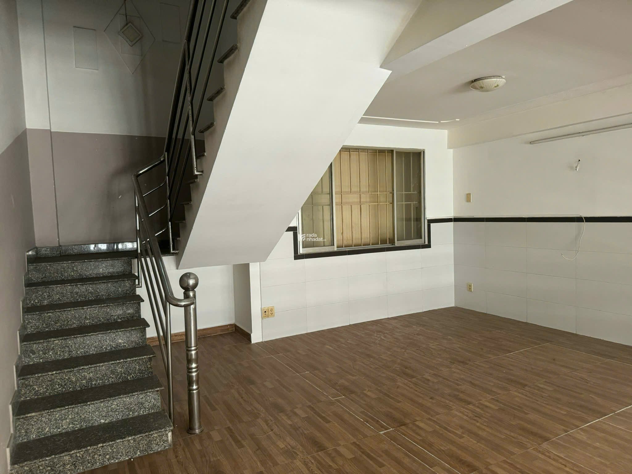 BÁN NHÀ HXH 10 MÉT ĐƯỜNG LÊ HỒNG PHONG P12 QUẬN 10 - 18 TỶ