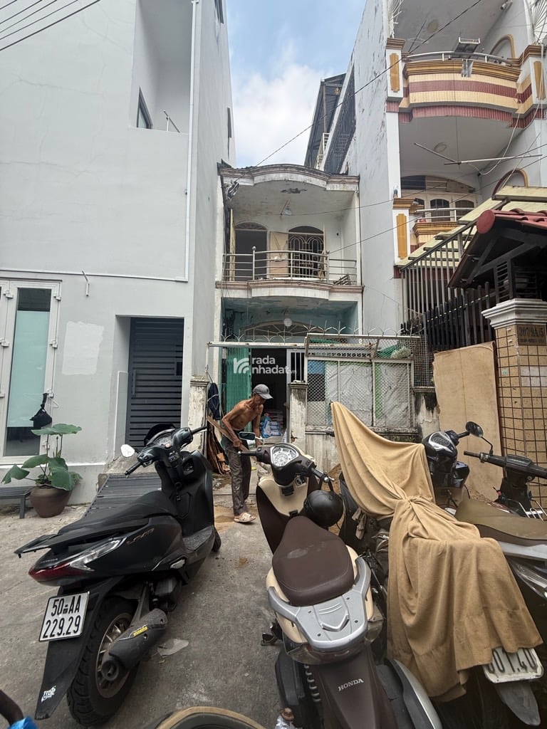 HẺM 8M THÔNG- TÔN ĐẢN- KHÁNH HỘI QUẬN 4-DT: 80M2- 6 TỶ 5