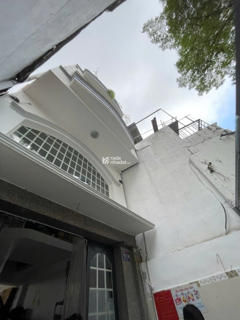 Nhà đẹp Hàn Hải Nguyên,  Quận 11 40m2,  hẻm 6m,  ô tô ngủ trong nhà 