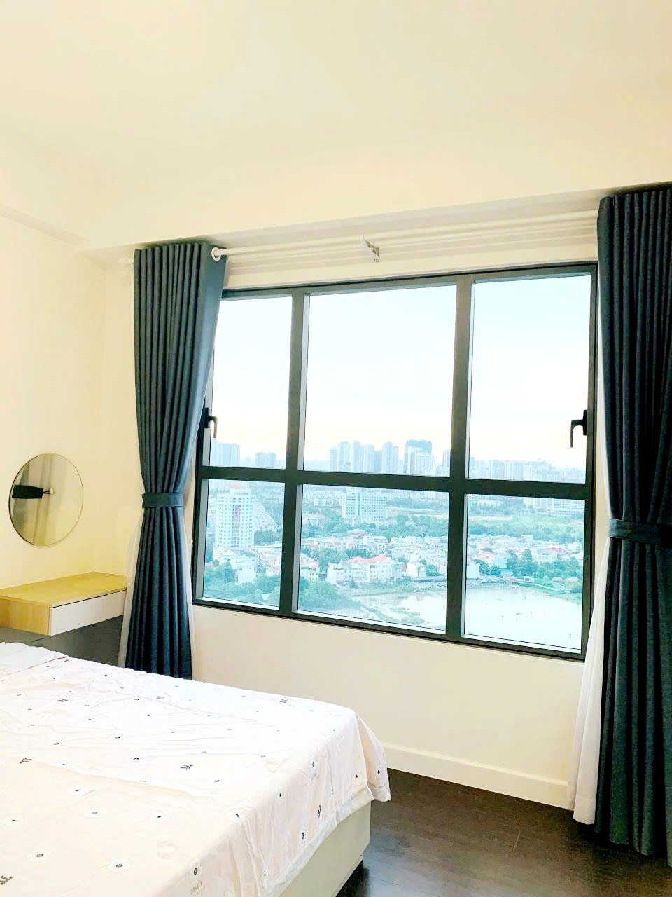 Bán căn 3PN 8,32 tỷ tại The Sun Avenue, 90m2, full nội thất, vào ở ngay