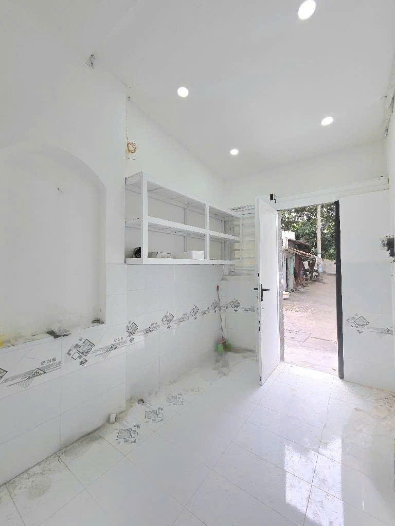 CHDV Nguyễn Sơn, 91m2, ngang 5.1m, 14 Phòng Full NT, 60tr/tháng, Chỉ 12.6 Tỷ