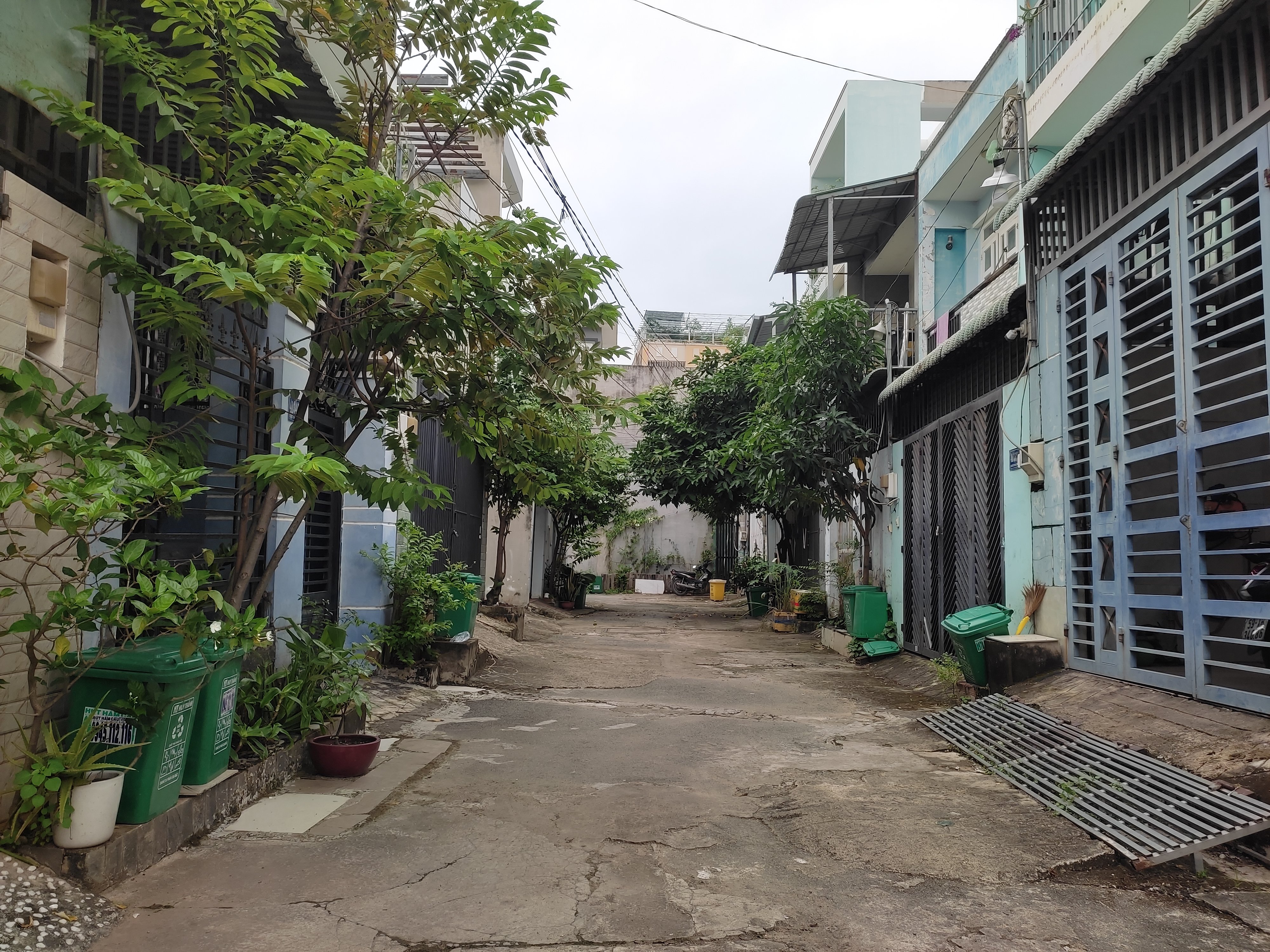 3 tỷ -  Đất đẹp 56m2 - Hẻm xe hơi - Cạnh Vinhomes - Khu dân cư - Không ngập 