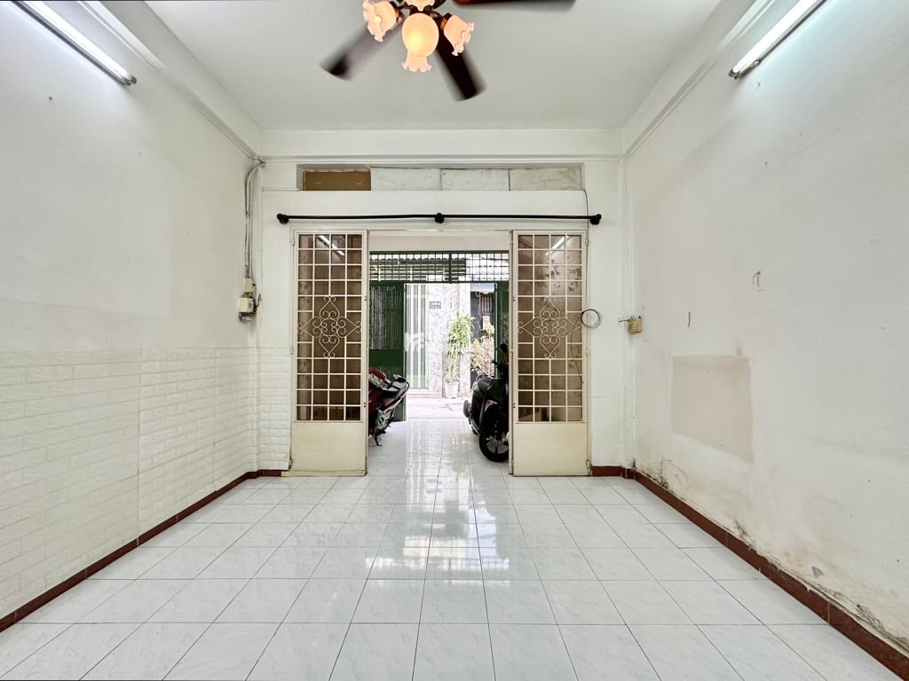 NHÀ GIÁ RẺ THÍCH QUẢNG ĐỨC, PHÚ NHUẬN, 60M2 MỚI Ở NGAY. GIẢM 200TR CHỈ CÒN 7.5T TL