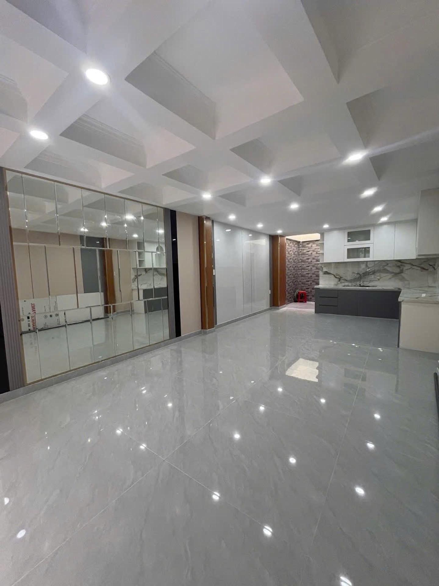 MTKD Trần Hưng Đạo, 95m2, ngang 4.5m, 4 tầng, 5PN, mới đẹp, Ở  KD, Chỉ 18 tỷ tl